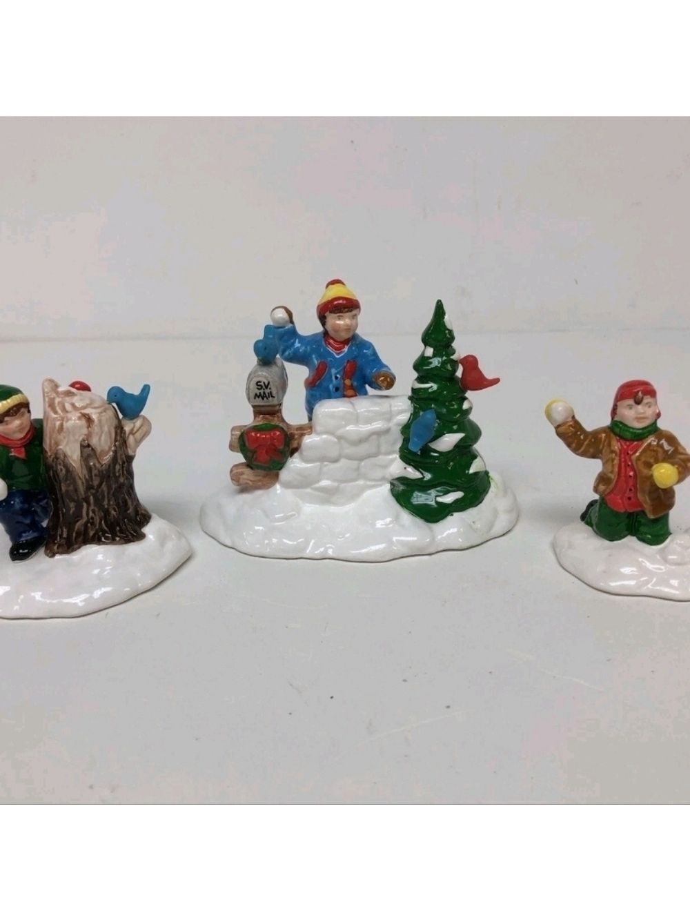 Department 56-Snow VillageSnowball Fort - With Box BX376